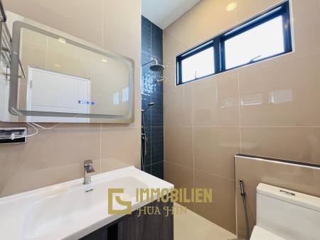 privater Pool / 250 qm Wohnfläche / modernes Design