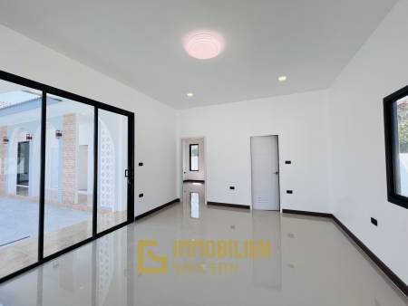 privater Pool / 250 qm Wohnfläche / modernes Design