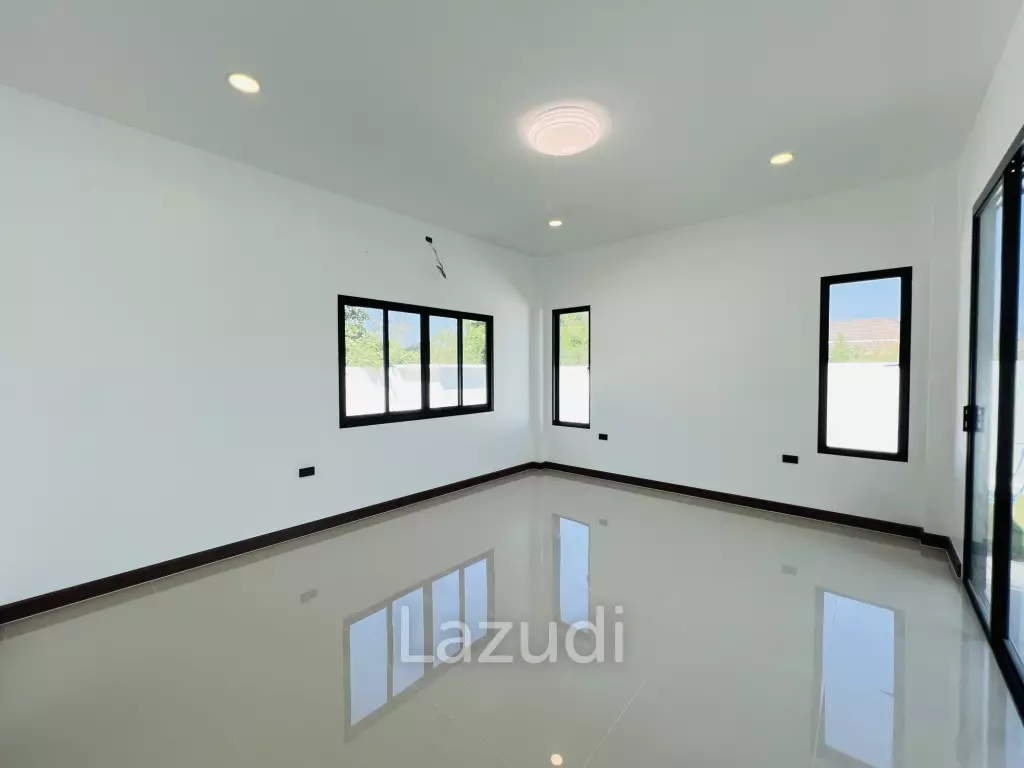 250 sqm Modern 3 Bedroom Pool Villa in Huahin