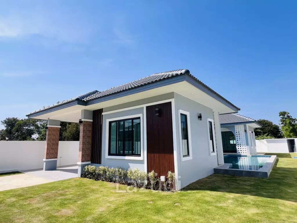250 sqm Modern 3 Bedroom Pool Villa in Huahin