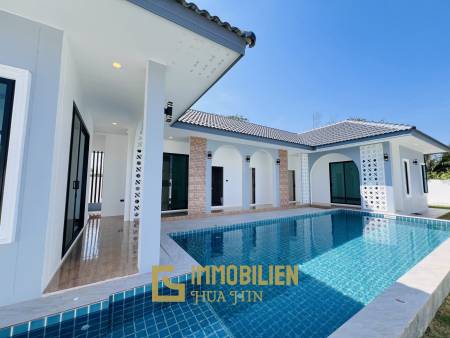 privater Pool / 250 qm Wohnfläche / modernes Design