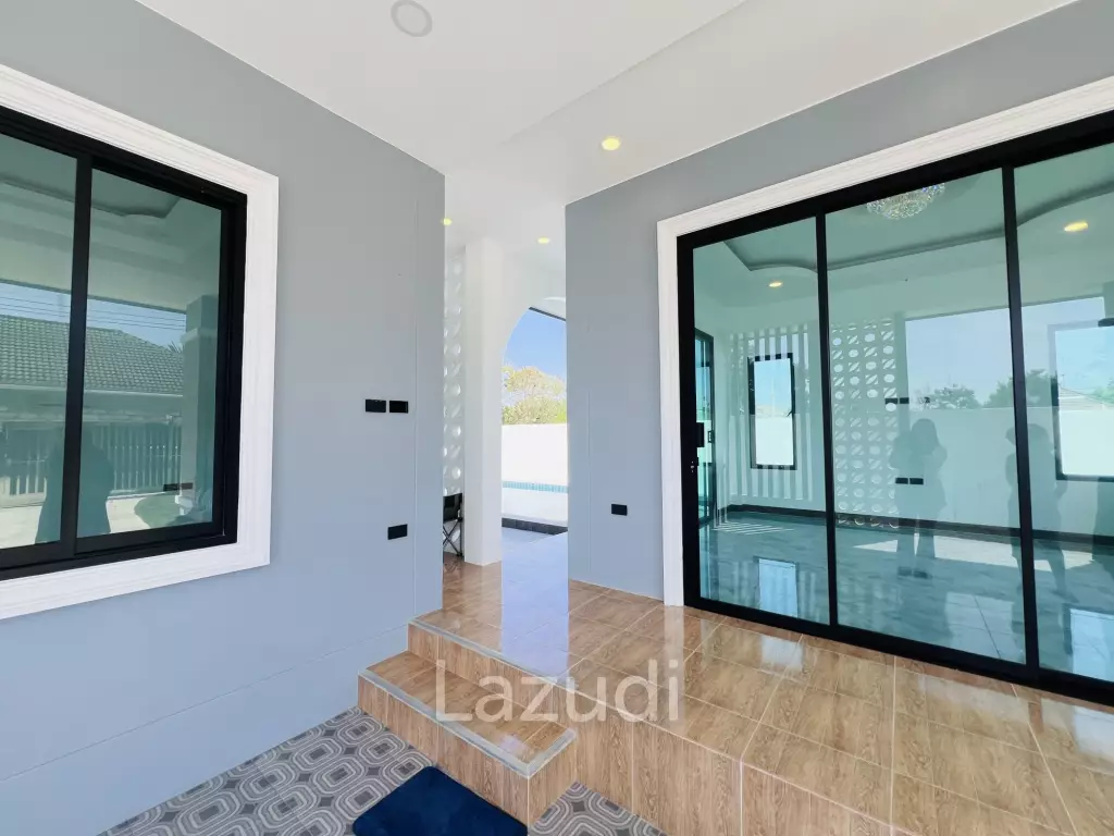250 sqm Modern 3 Bedroom Pool Villa in Huahin