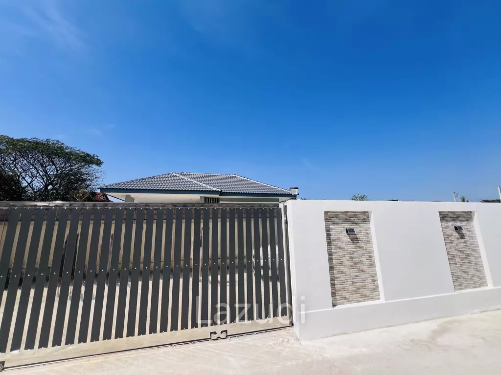 250 sqm Modern 3 Bedroom Pool Villa in Huahin