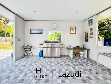 Surface habitable de 512 m² / 7 chambres / Terrain de 3 700 m²