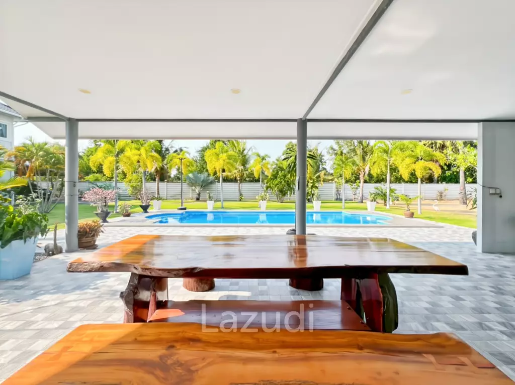 Grand 7-Bedroom Estate in Cha-Am: The Ultimate Private Sanctuary