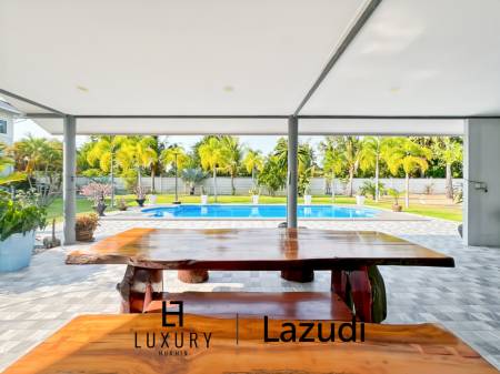 Surface habitable de 512 m² / 7 chambres / Terrain de 3 700 m²