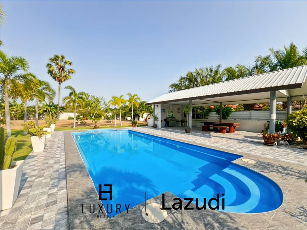 Surface habitable de 512 m² / 7 chambres / Terrain de 3 700 m²