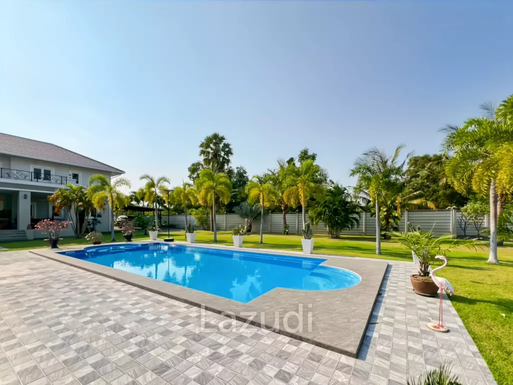 Grand 7-Bedroom Estate in Cha-Am: The Ultimate Private Sanctuary