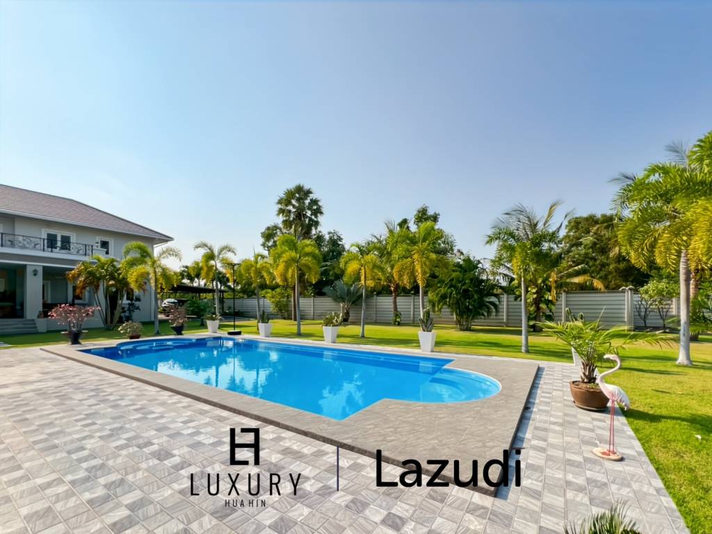 Surface habitable de 512 m² / 7 chambres / Terrain de 3 700 m²