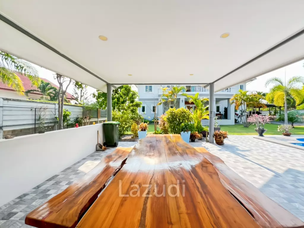 Grand 7-Bedroom Estate in Cha-Am: The Ultimate Private Sanctuary