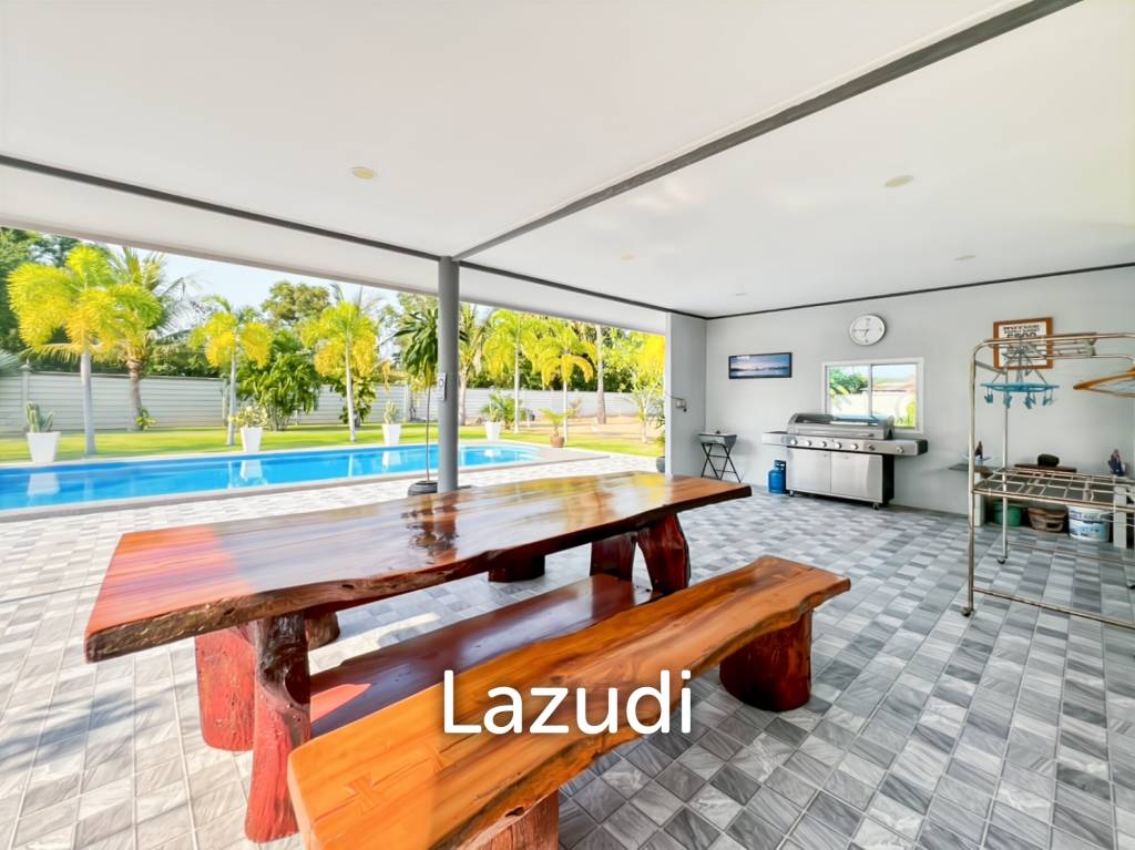 Grand 7-Bedroom Estate in Cha-Am: The Ultimate Private Sanctuary