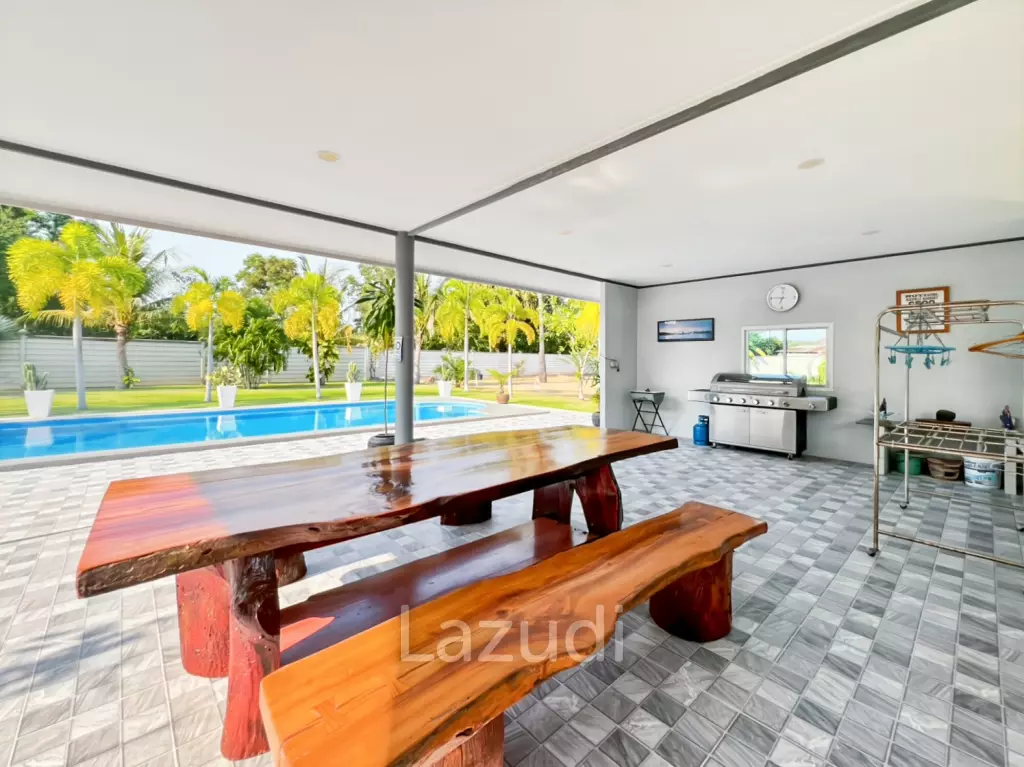 Grand 7-Bedroom Estate in Cha-Am: The Ultimate Private Sanctuary