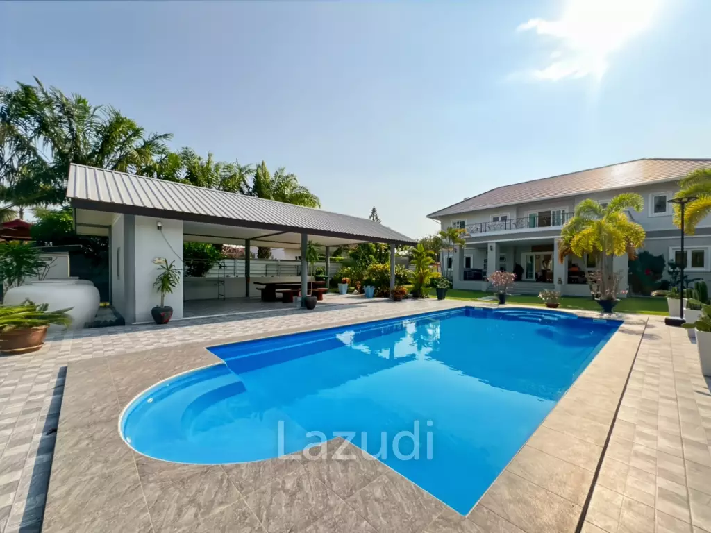 Grand 7-Bedroom Estate in Cha-Am: The Ultimate Private Sanctuary