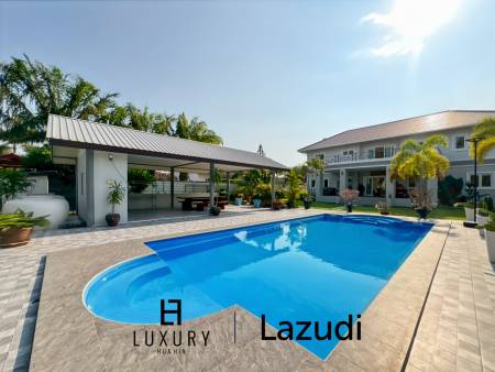 Surface habitable de 512 m² / 7 chambres / Terrain de 3 700 m²