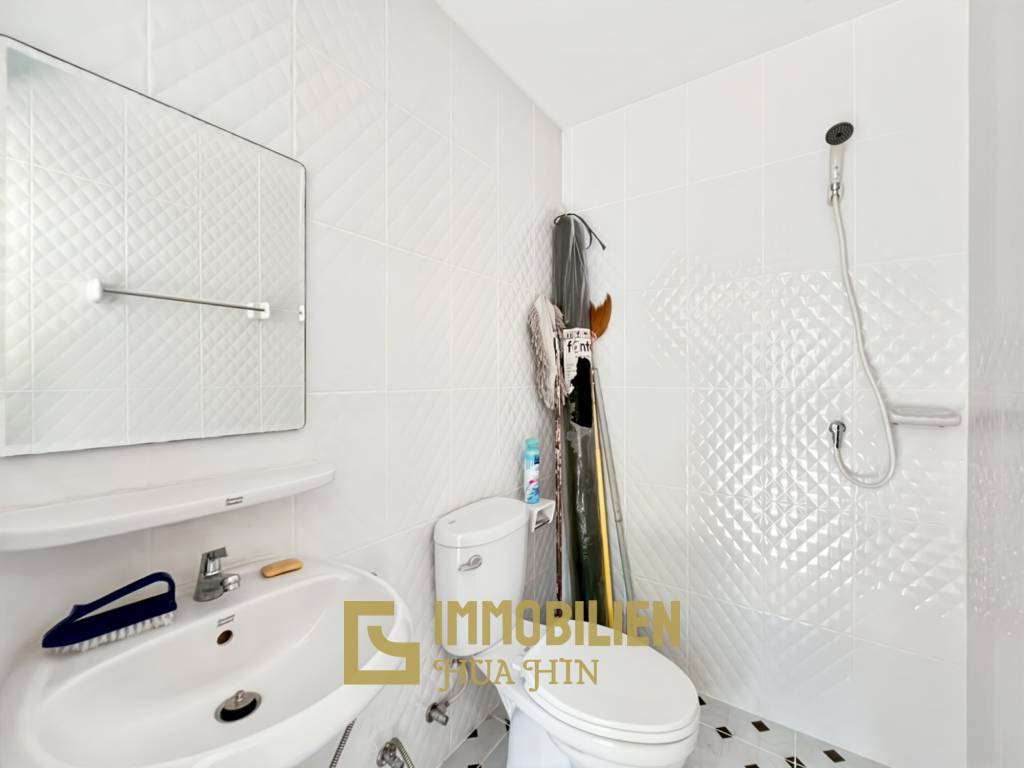 512 qm Wohnfläche / 7 Schlafzimmer / 3.700 qm Grundstück