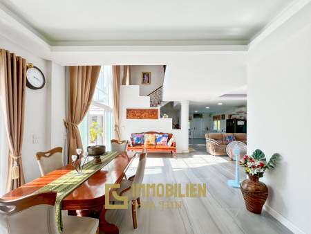 512 qm Wohnfläche / 7 Schlafzimmer / 3.700 qm Grundstück