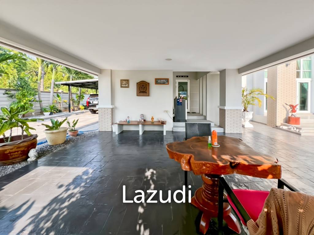 Grand 7-Bedroom Estate in Cha-Am: The Ultimate Private Sanctuary
