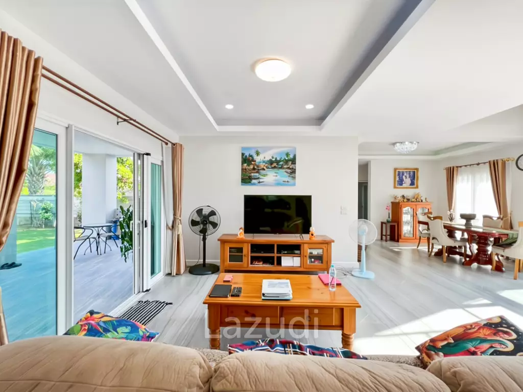 Grand 7-Bedroom Estate in Cha-Am: The Ultimate Private Sanctuary