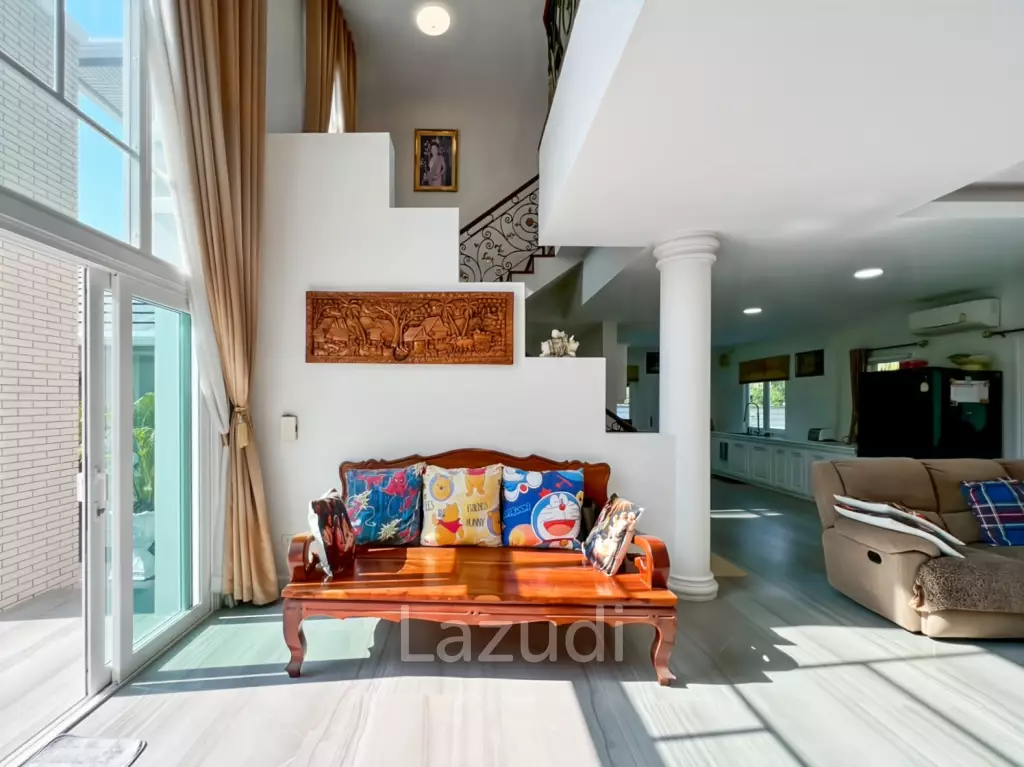 Grand 7-Bedroom Estate in Cha-Am: The Ultimate Private Sanctuary