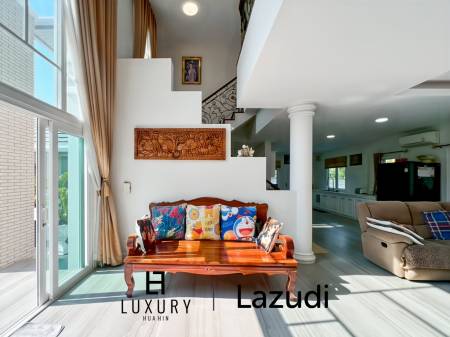 Surface habitable de 512 m² / 7 chambres / Terrain de 3 700 m²