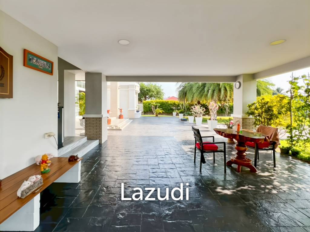 Grand 7-Bedroom Estate in Cha-Am: The Ultimate Private Sanctuary