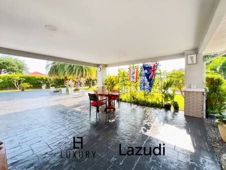 Surface habitable de 512 m² / 7 chambres / Terrain de 3 700 m²