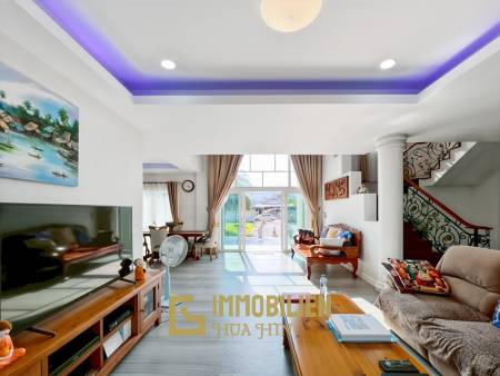 512 qm Wohnfläche / 7 Schlafzimmer / 3.700 qm Grundstück