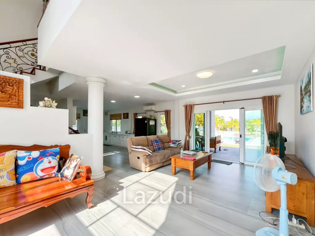 Grand 7-Bedroom Estate in Cha-Am: The Ultimate Private Sanctuary