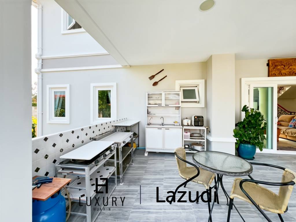 Surface habitable de 512 m² / 7 chambres / Terrain de 3 700 m²