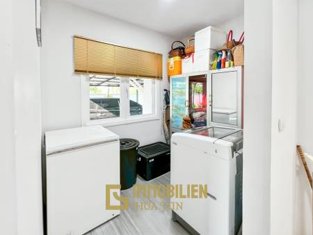 512 qm Wohnfläche / 7 Schlafzimmer / 3.700 qm Grundstück