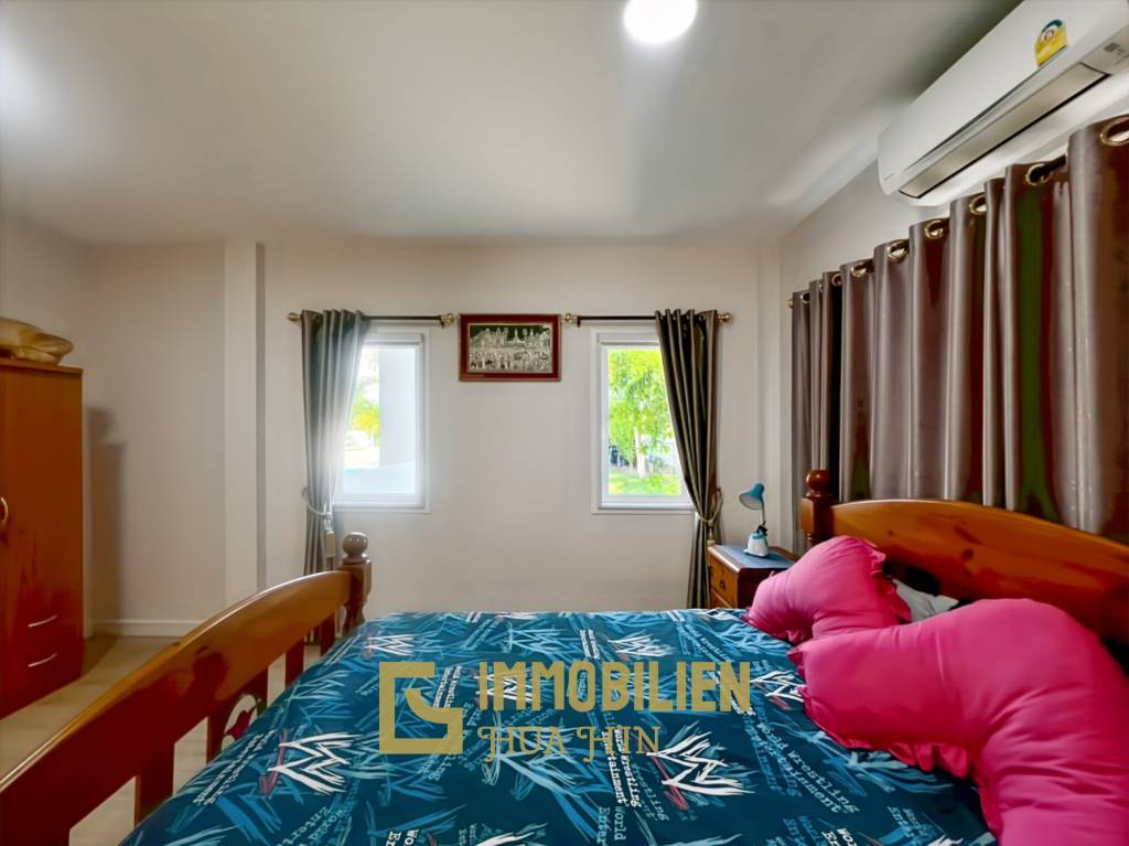 512 qm Wohnfläche / 7 Schlafzimmer / 3.700 qm Grundstück