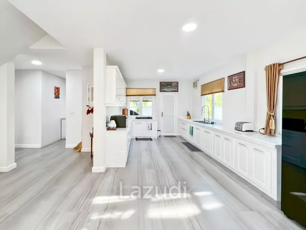 Grand 7-Bedroom Estate in Cha-Am: The Ultimate Private Sanctuary