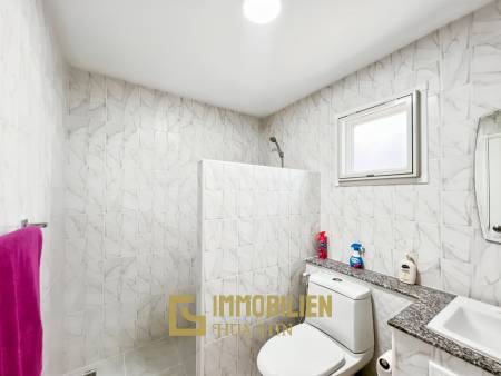 512 qm Wohnfläche / 7 Schlafzimmer / 3.700 qm Grundstück