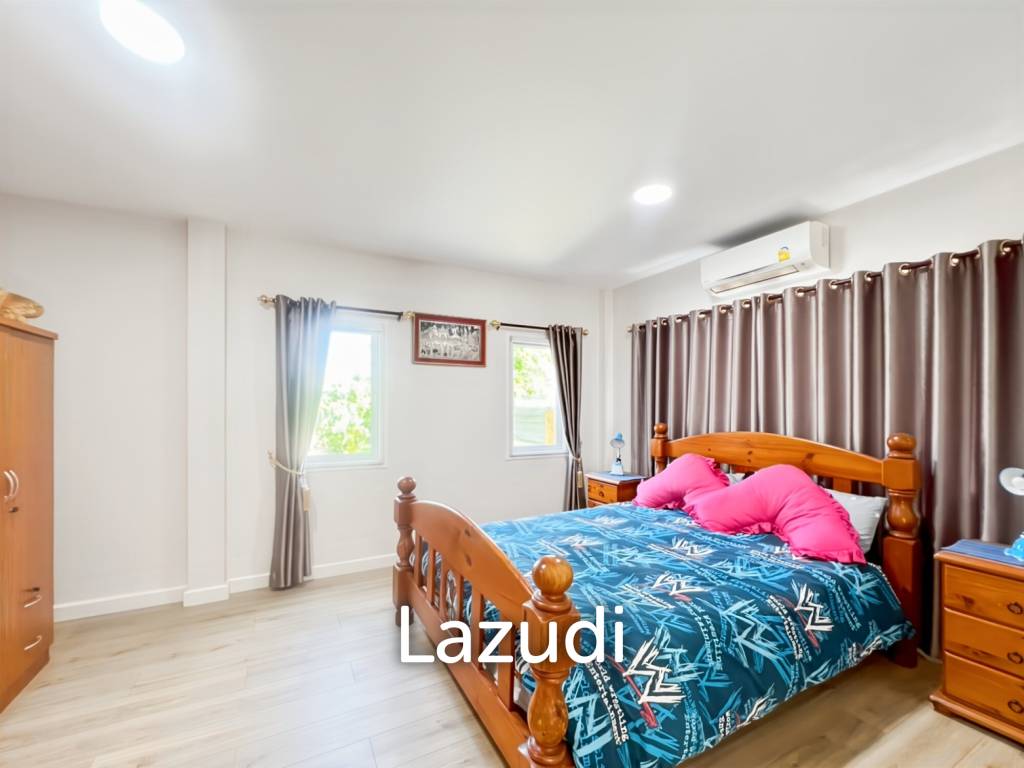 Grand 7-Bedroom Estate in Cha-Am: The Ultimate Private Sanctuary
