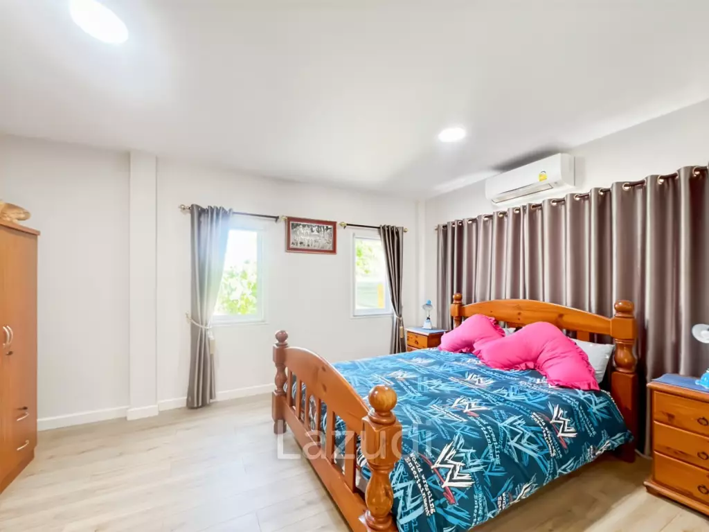 Grand 7-Bedroom Estate in Cha-Am: The Ultimate Private Sanctuary