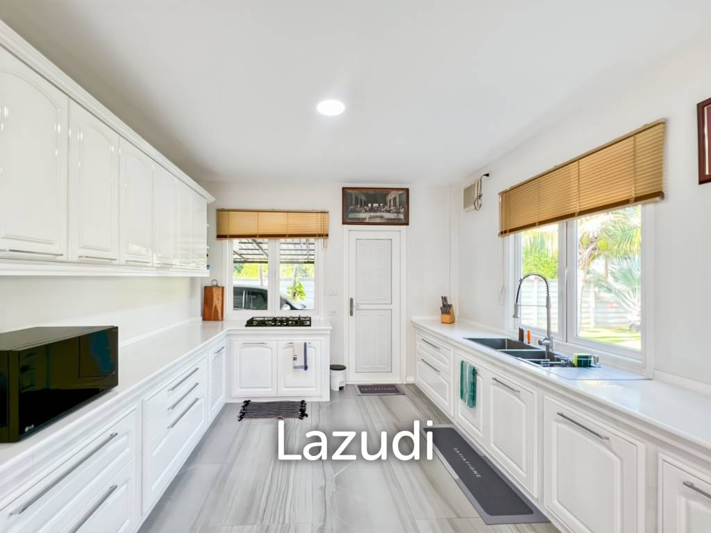Grand 7-Bedroom Estate in Cha-Am: The Ultimate Private Sanctuary