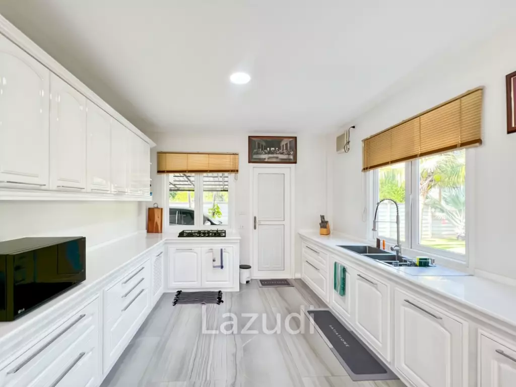 Grand 7-Bedroom Estate in Cha-Am: The Ultimate Private Sanctuary