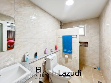 Surface habitable de 512 m² / 7 chambres / Terrain de 3 700 m²