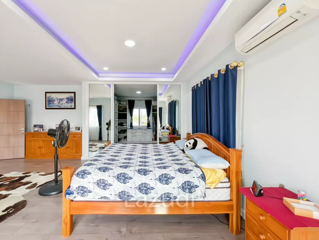 Grand 7-Bedroom Estate in Cha-Am: The Ultimate Private Sanctuary