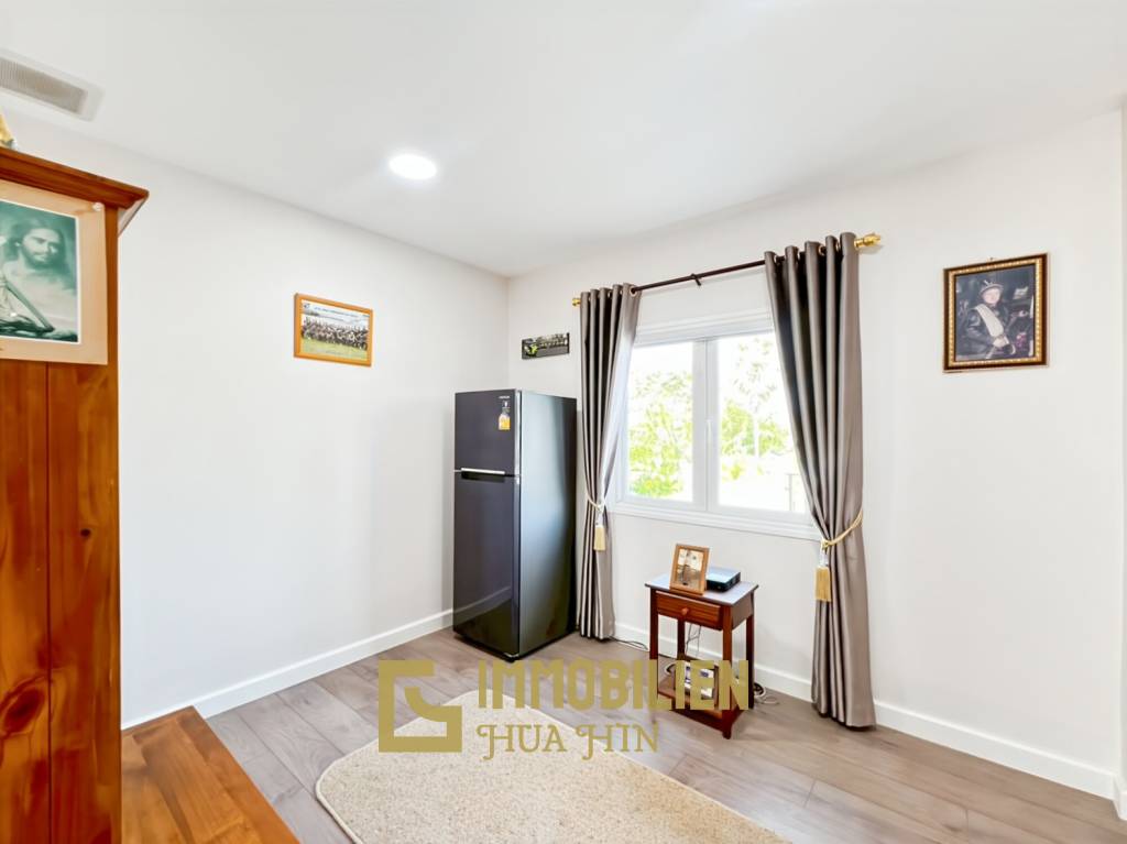 512 qm Wohnfläche / 7 Schlafzimmer / 3.700 qm Grundstück