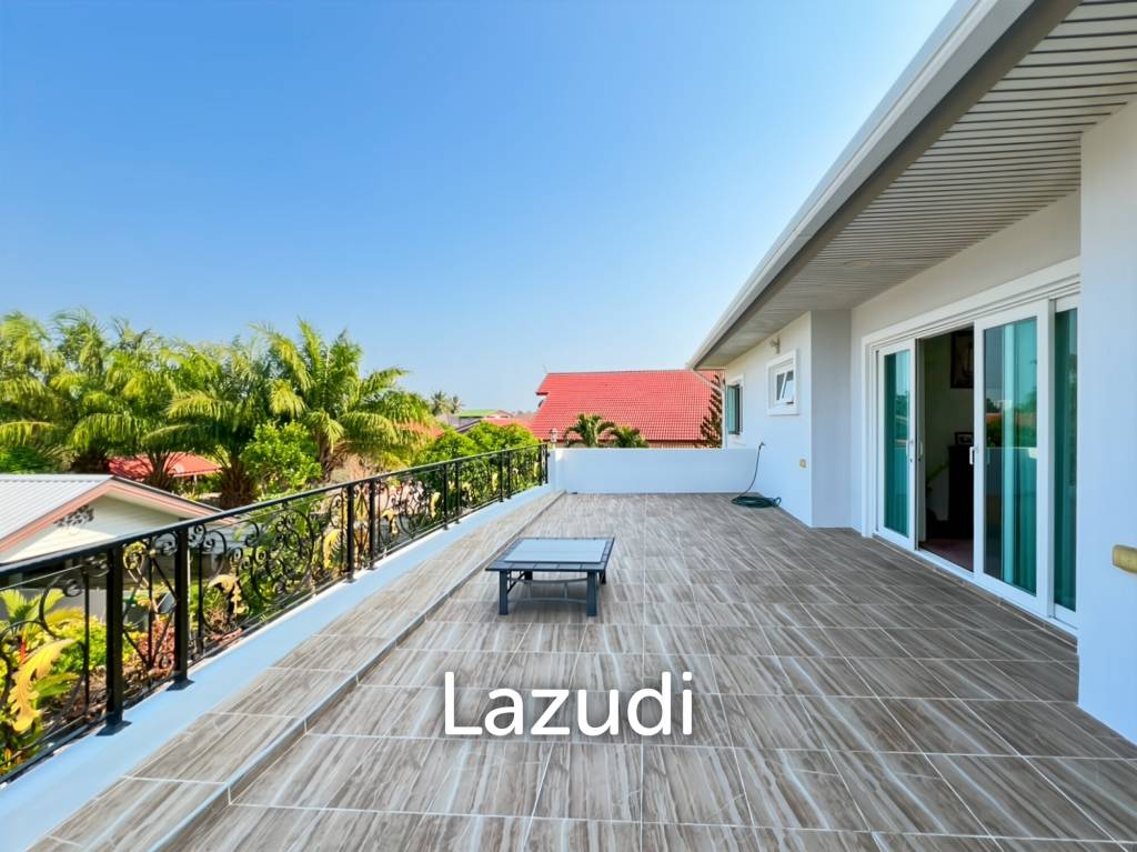 Grand 7-Bedroom Estate in Cha-Am: The Ultimate Private Sanctuary