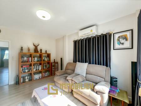 512 qm Wohnfläche / 7 Schlafzimmer / 3.700 qm Grundstück