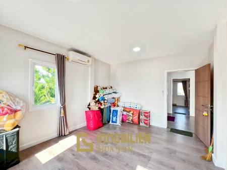 512 qm Wohnfläche / 7 Schlafzimmer / 3.700 qm Grundstück