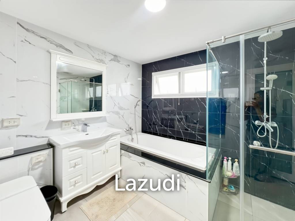 Grand 7-Bedroom Estate in Cha-Am: The Ultimate Private Sanctuary