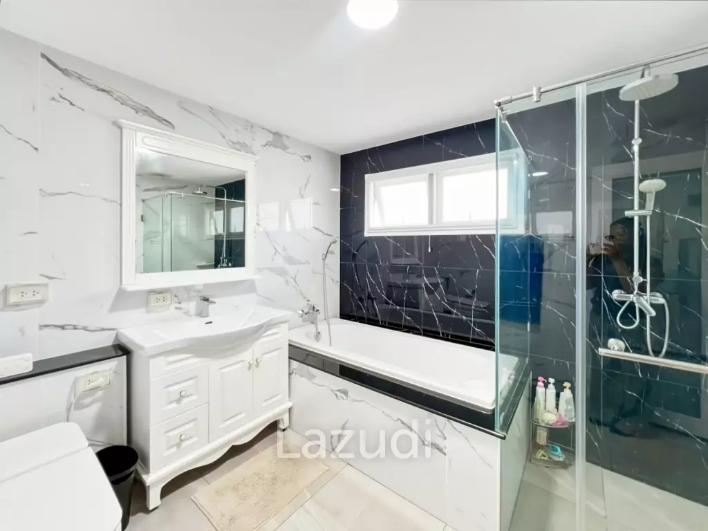 Grand 7-Bedroom Estate in Cha-Am: The Ultimate Private Sanctuary