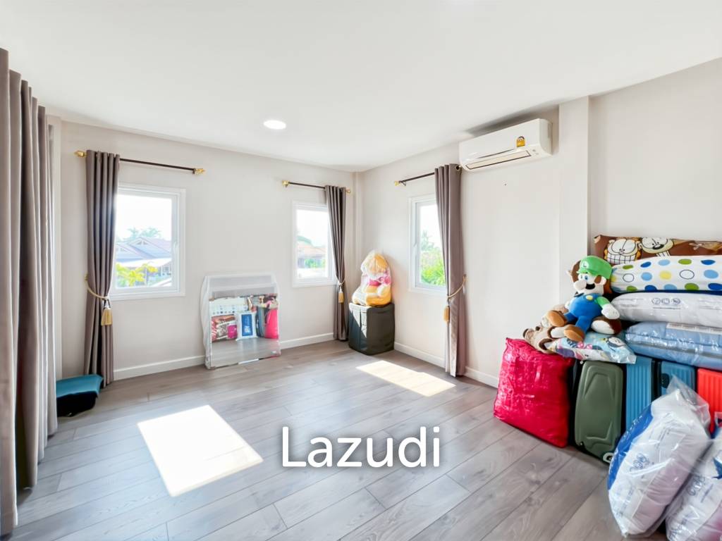 Grand 7-Bedroom Estate in Cha-Am: The Ultimate Private Sanctuary