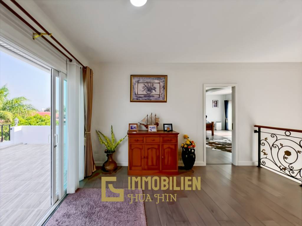 512 qm Wohnfläche / 7 Schlafzimmer / 3.700 qm Grundstück