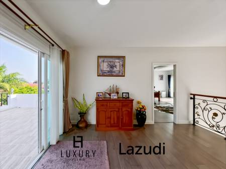 Surface habitable de 512 m² / 7 chambres / Terrain de 3 700 m²