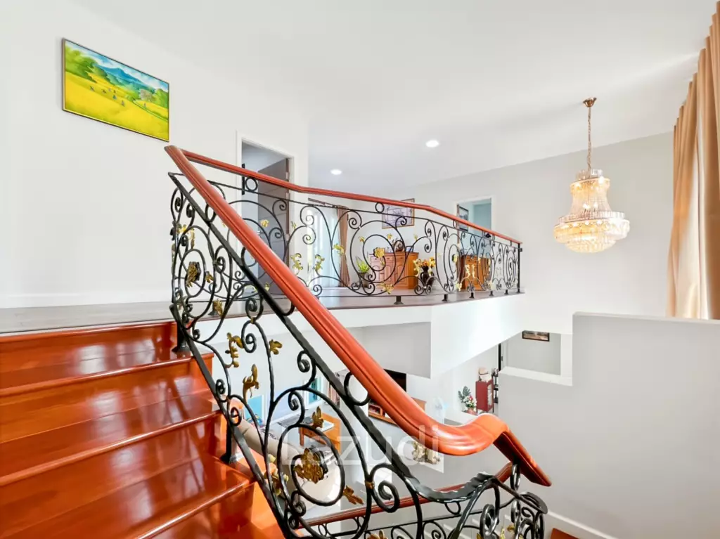 Grand 7-Bedroom Estate in Cha-Am: The Ultimate Private Sanctuary