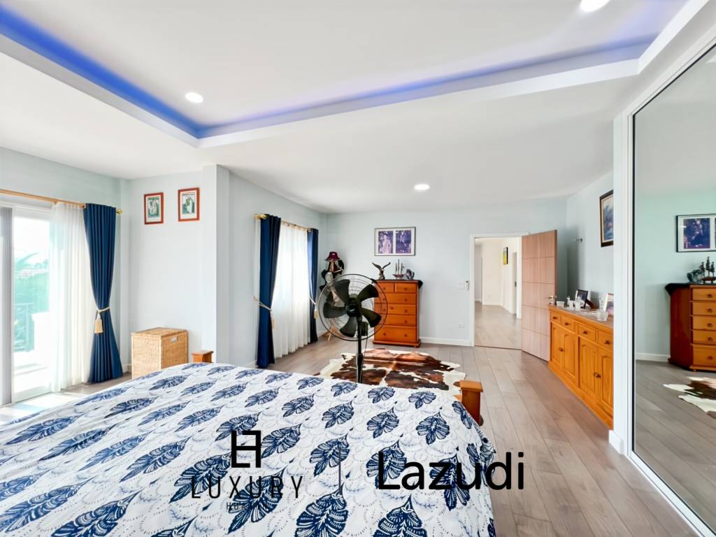 Surface habitable de 512 m² / 7 chambres / Terrain de 3 700 m²